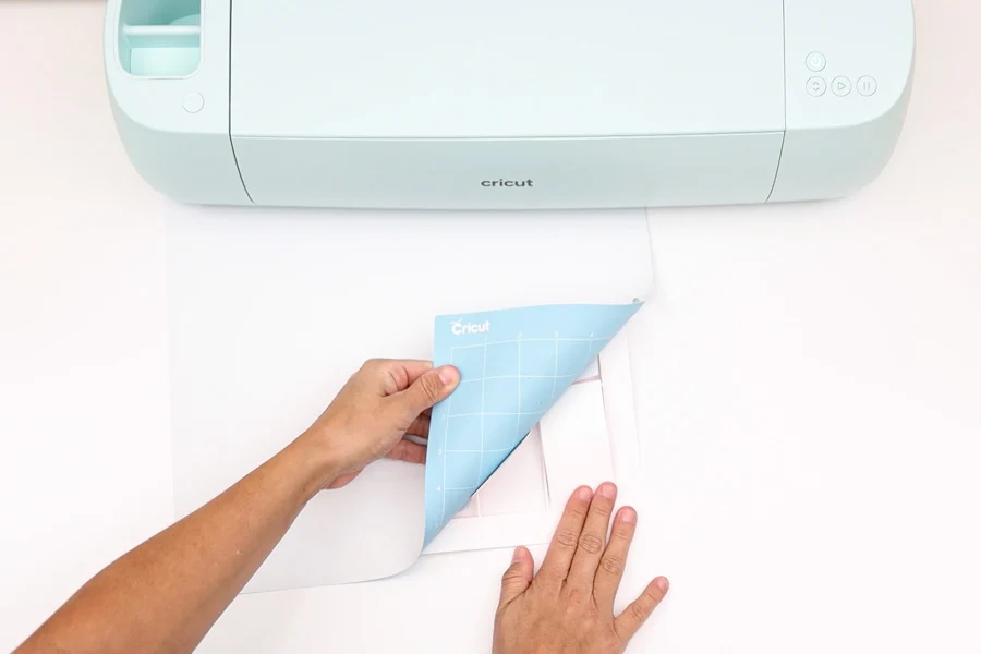 removing business cards from cricut mat